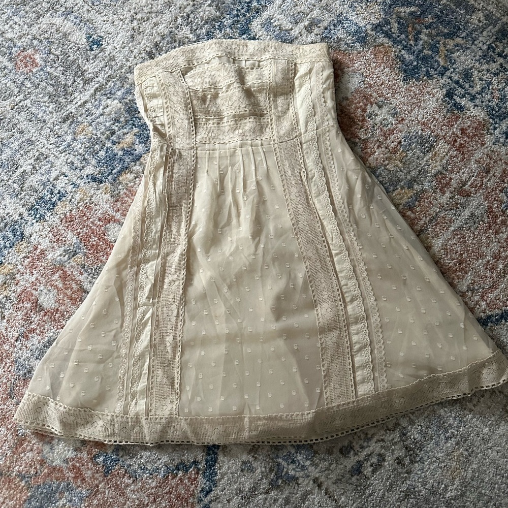 Kimchi Blue off white lace dress